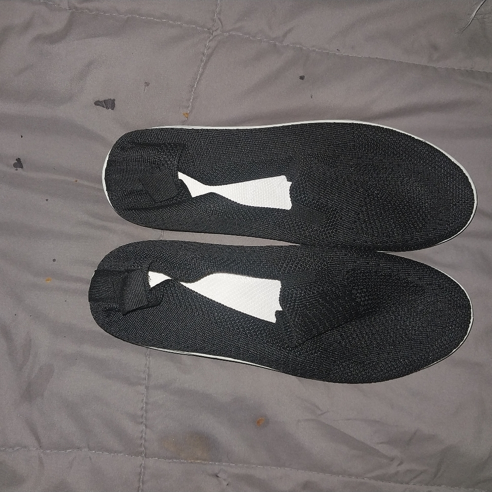 Redmund Black Slip-On Shoes
